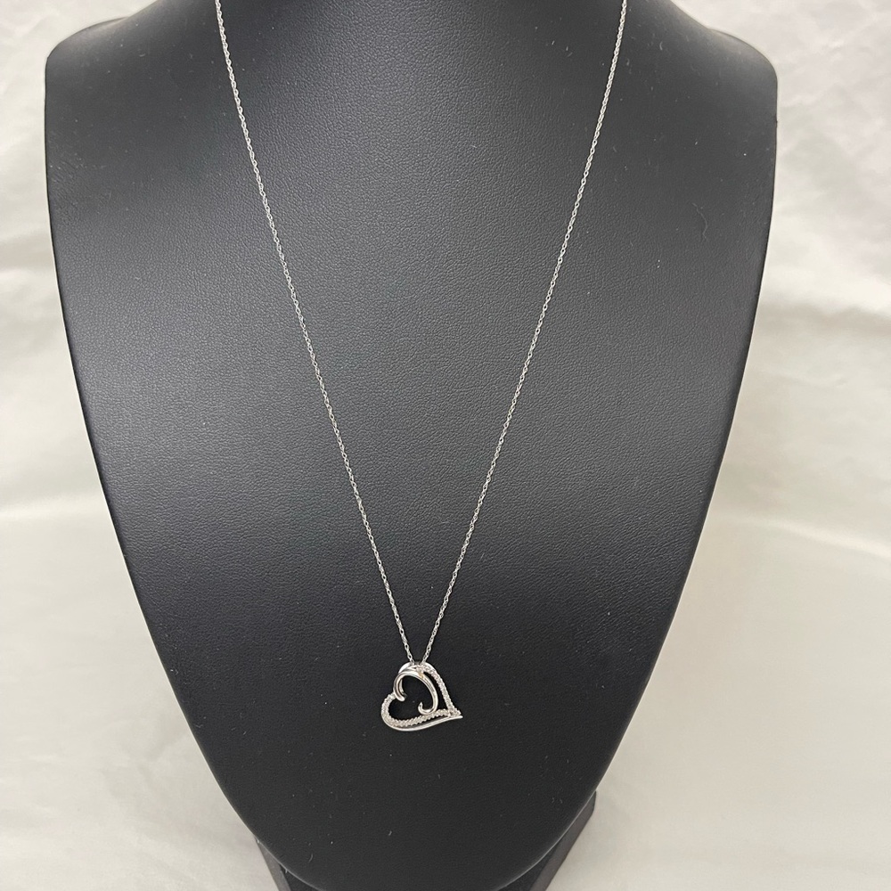 10K White Gold ASHI Heart Shape Diamond Necklace